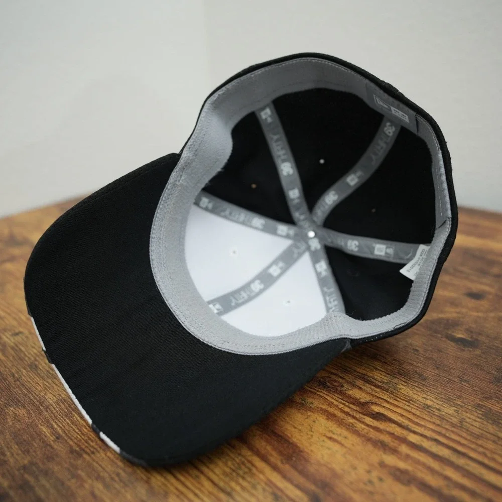 LA  Kings New Era‎ 39 Thirty NHL Vintage Hockey Collection Fitted M/L Cap NHL